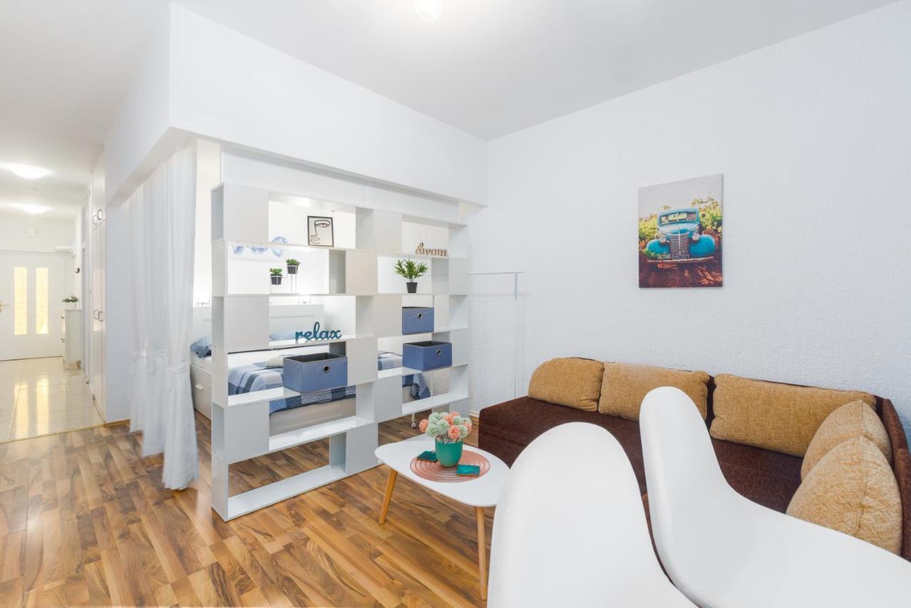 Family Apartment Romina Vrsar Exterior photo
