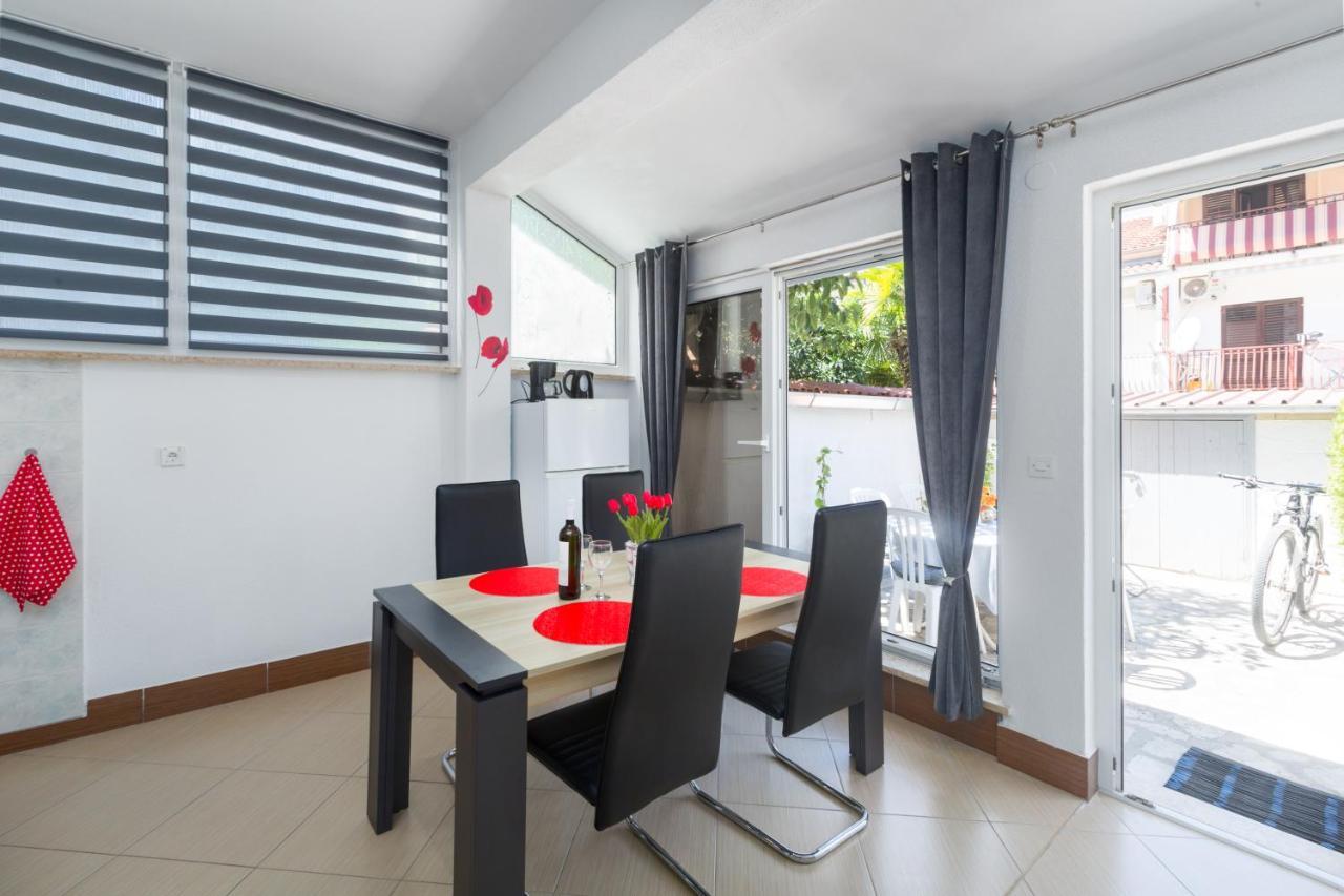 Family Apartment Romina Vrsar Exterior photo