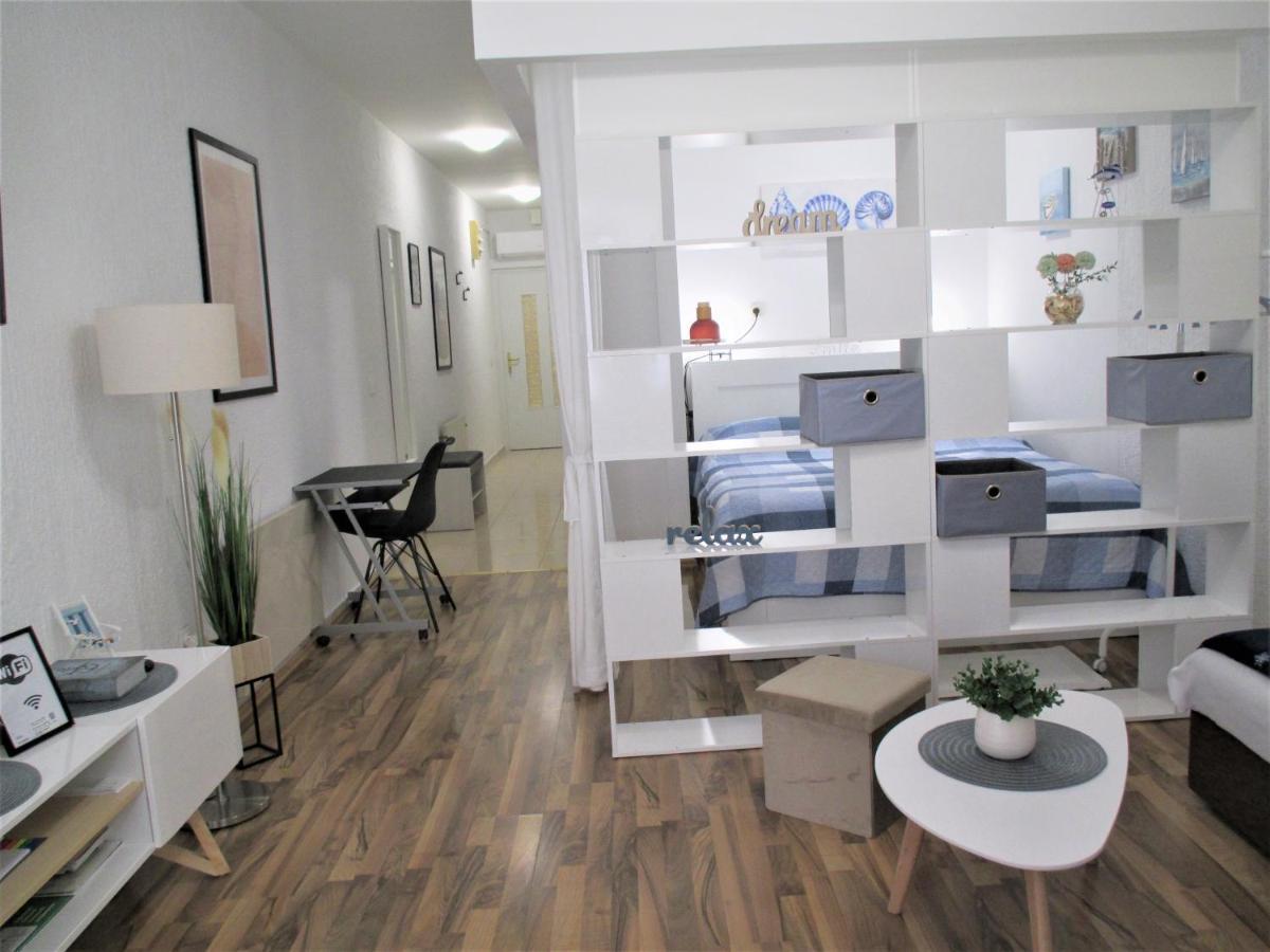 Family Apartment Romina Vrsar Exterior photo